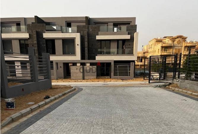 Standalone Villa for sale 480m in La Vista El Patio Town New Cairo with installments next to AUC لافيستا باتيو تاون التجمع الخامس 3