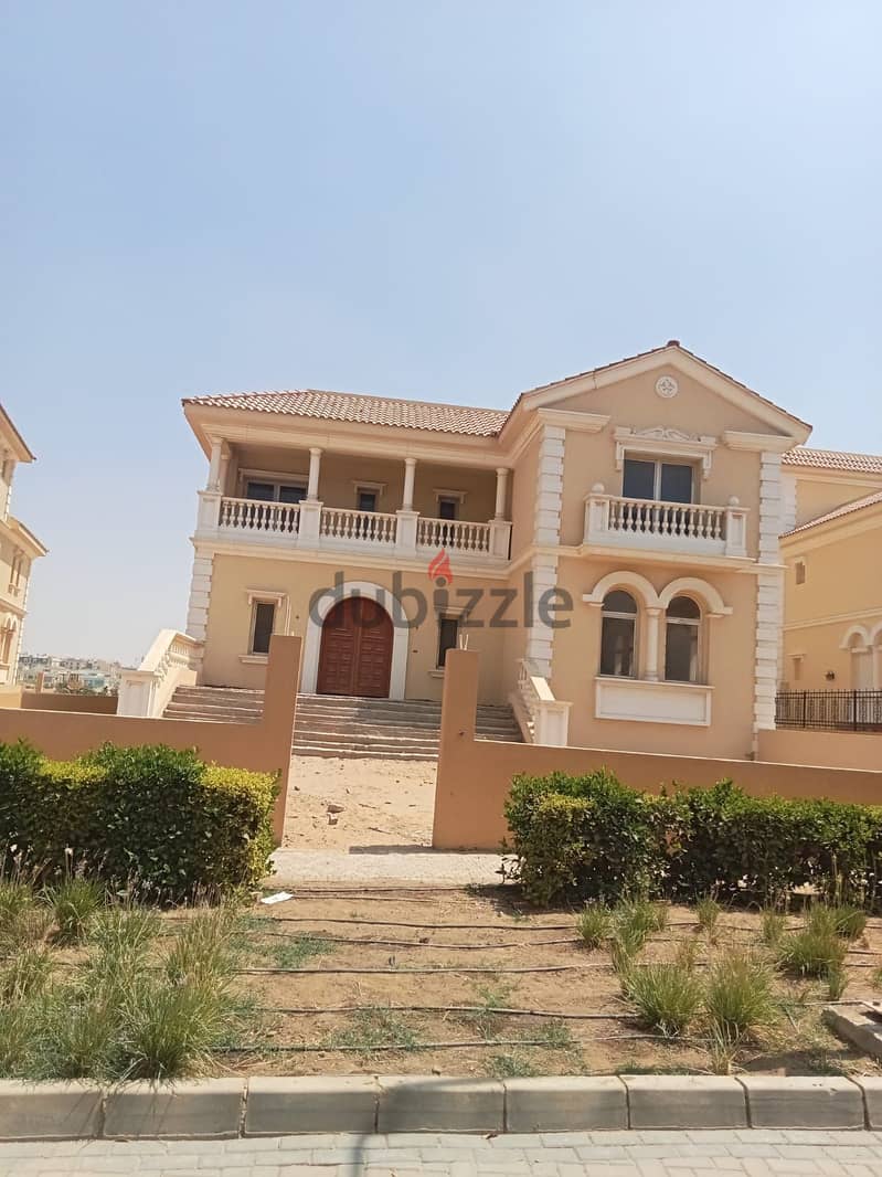 for sale standlone villa under market price , view landscape prime location in Hyde Park 1