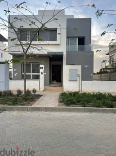 Standalone modern for sale in Hyde Park ,ready to move , under market price , view landscape
