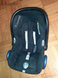 car seat and carrycot 0