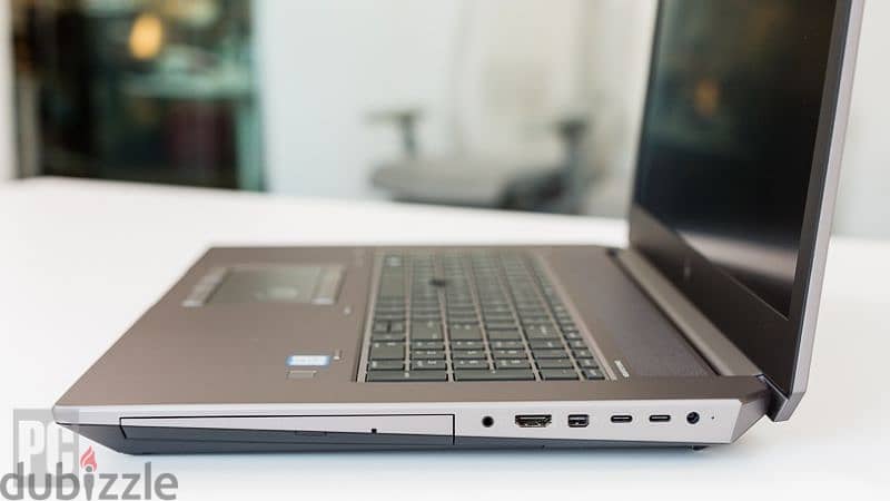 Hp Zbook 17 G5 VGA 8G اساسي core i7 8850H ram 32G NVIDIA P4200 8G 3