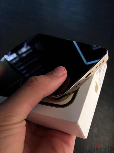 عرض الويك اند iPhone  14 Promax 256 GB خطين بطاريه ٩٨٪؜ بضمان ابل 4