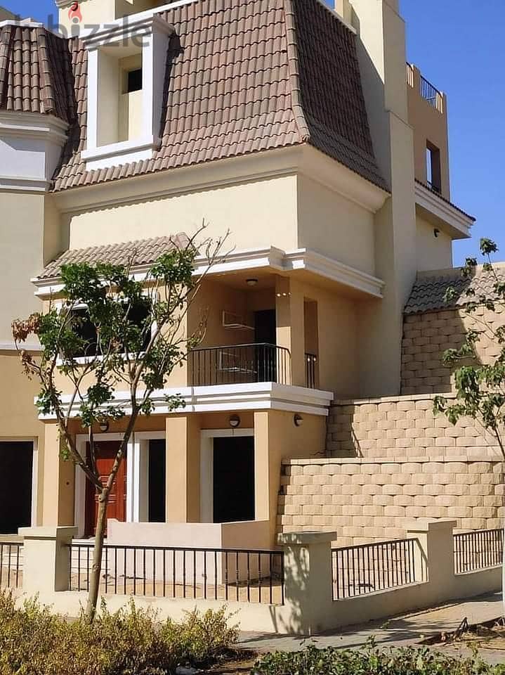 I own a villa in Sarai Compound in Fifth Settlement, with an area of ​​198 meters + garden of 150 meters, 3 floors, excellent location and view, Sarai 0