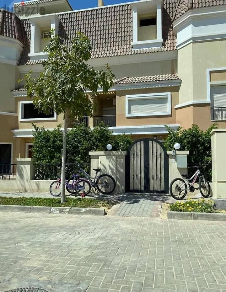 I own a villa in Sarai Compound in Fifth Settlement, with an area of ​​198 meters + garden of 150 meters, 3 floors, excellent location and view, Sarai 3