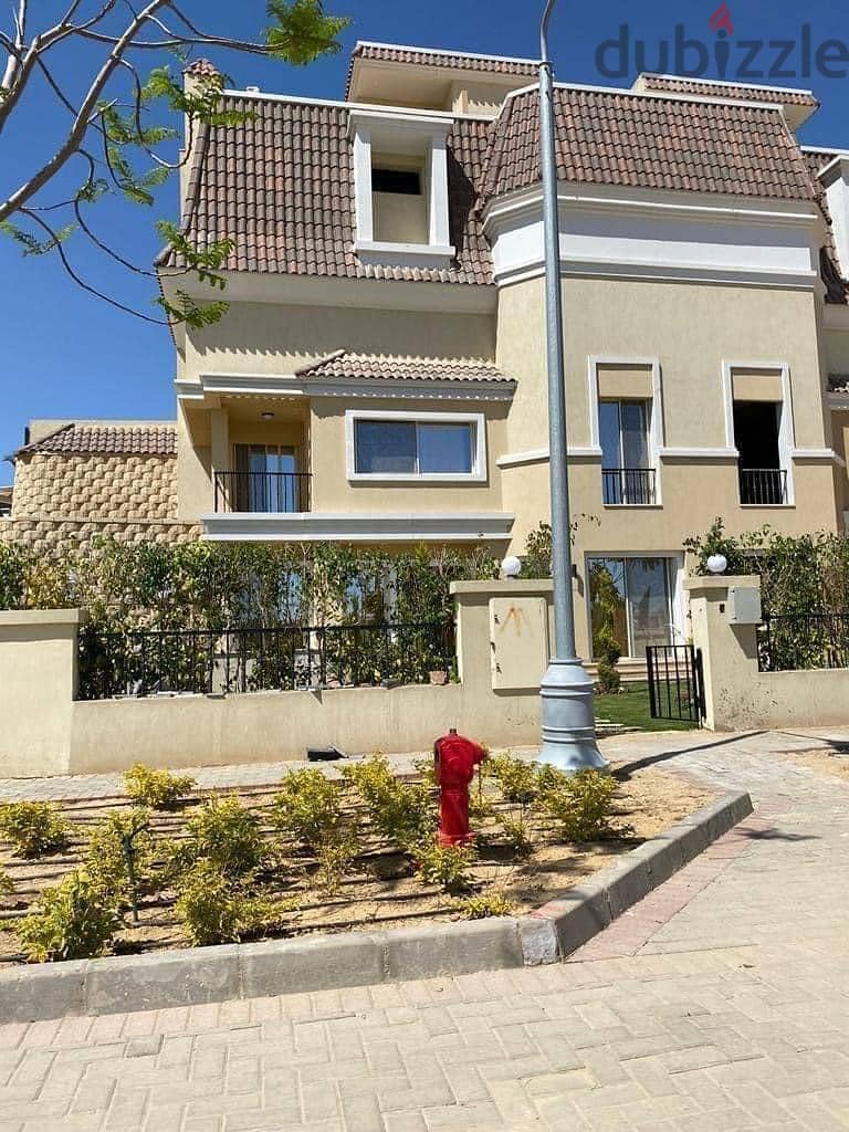 I own a villa in Sarai Compound in Fifth Settlement, with an area of ​​198 meters + garden of 150 meters, 3 floors, excellent location and view, Sarai 5