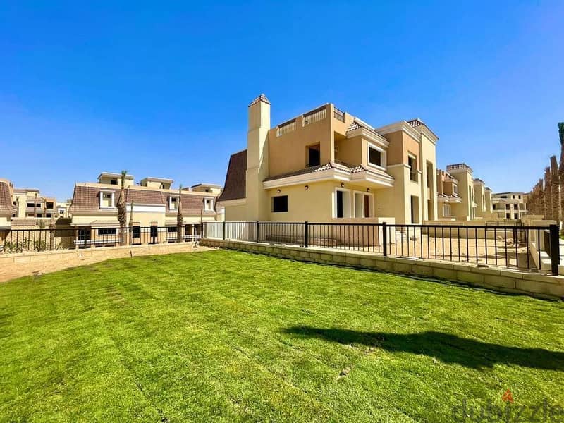 I own a villa in Sarai Compound in Fifth Settlement, with an area of ​​198 meters + garden of 150 meters, 3 floors, excellent location and view, Sarai 11