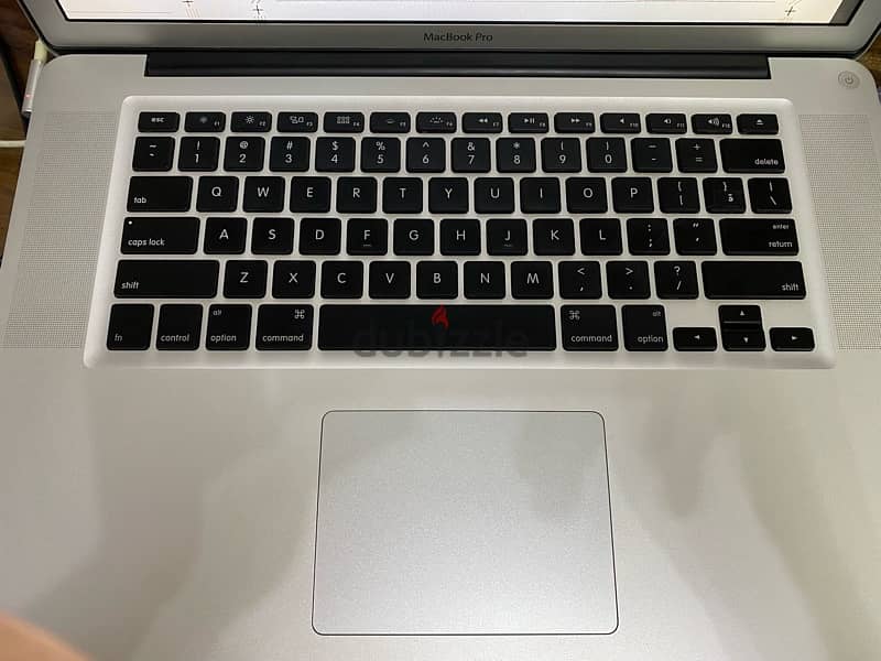 Macbook pro 2011 1