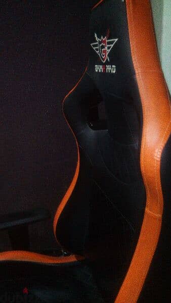 كرسي جيمينج أسود في برتقالي/GAME MAD CHAIR BLACK * ORANGE 1