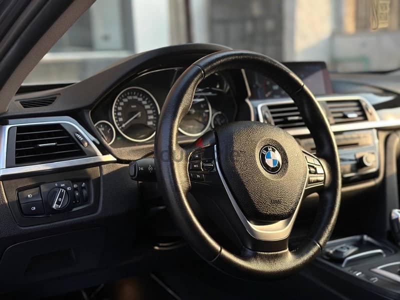 BMW 318 luxury 2017. . only 45000 km 5
