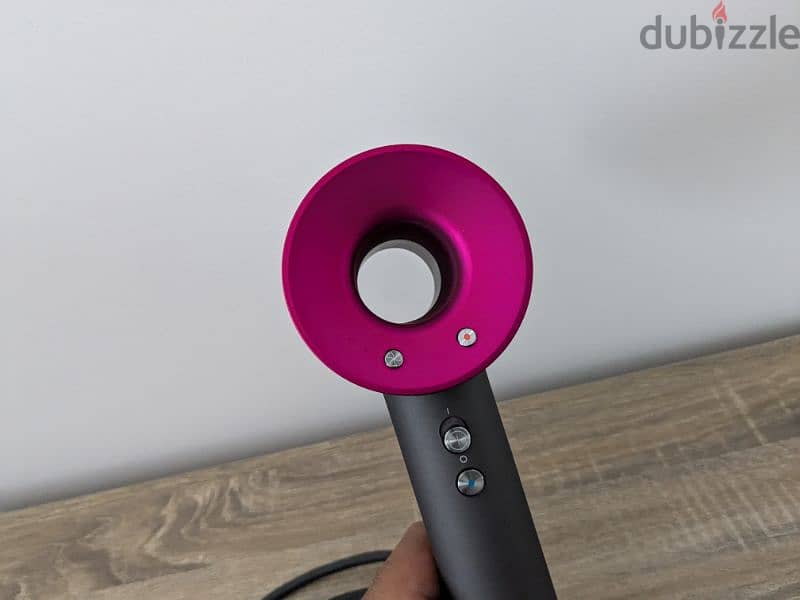 Dyson Supersonic Blow Dryer 1