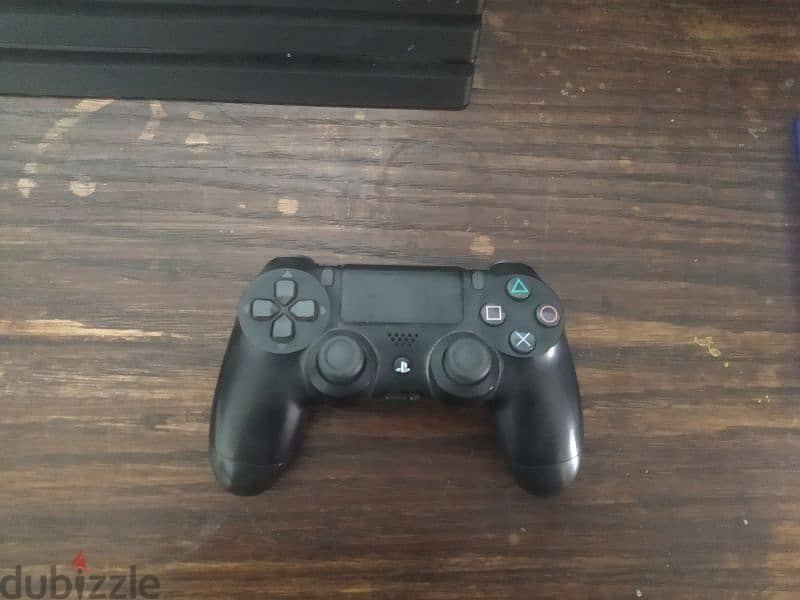 ps4 pro usedممتاز 5