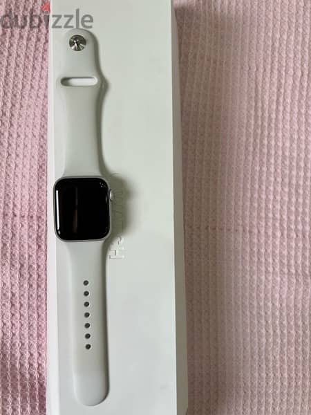 Apple Watch Series 6 (40mm) in silver 0