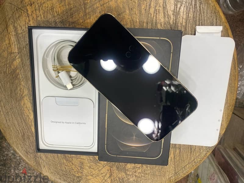 iPhone 12 Pro 256G Gold جديد 1