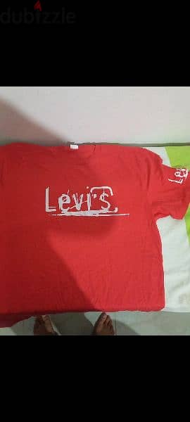 Hollister and Levis T-shirts 1