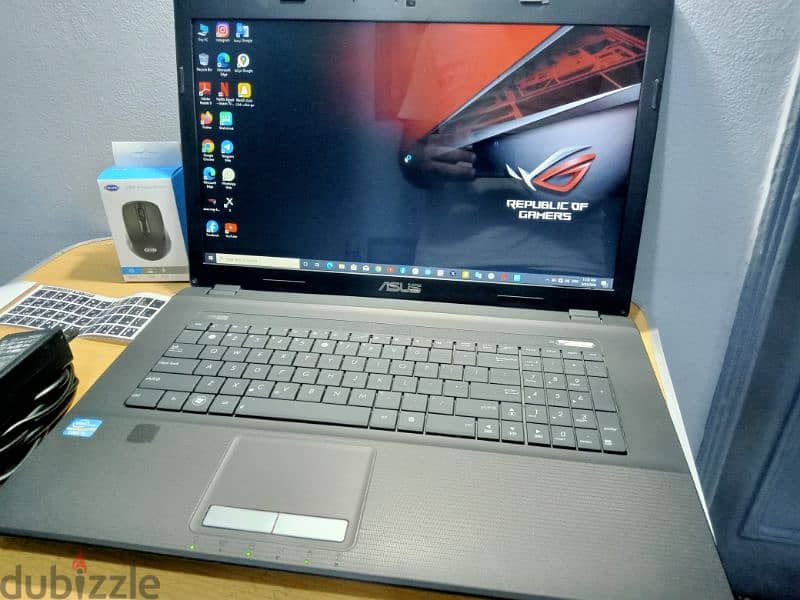 ASUS LAPTOP الجهاز وارد المانيا هارد ١ تيرا رامات ٨ 0