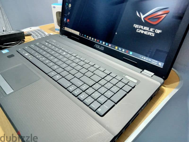 ASUS LAPTOP الجهاز وارد المانيا هارد ١ تيرا رامات ٨ 4