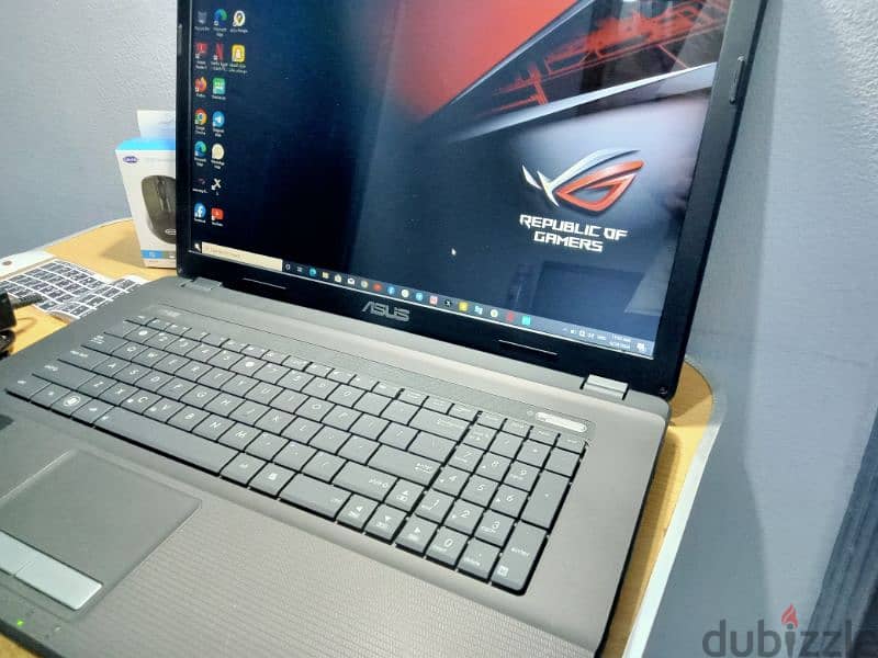 ASUS LAPTOP الجهاز وارد المانيا هارد ١ تيرا رامات ٨ 10