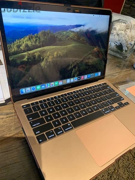 Macbook Air M1 GOLD in Mint Condition 94% Battery 1