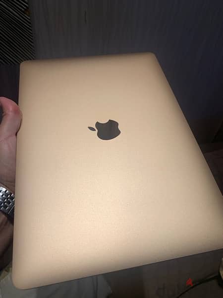 Macbook Air M1 GOLD in Mint Condition 94% Battery 6