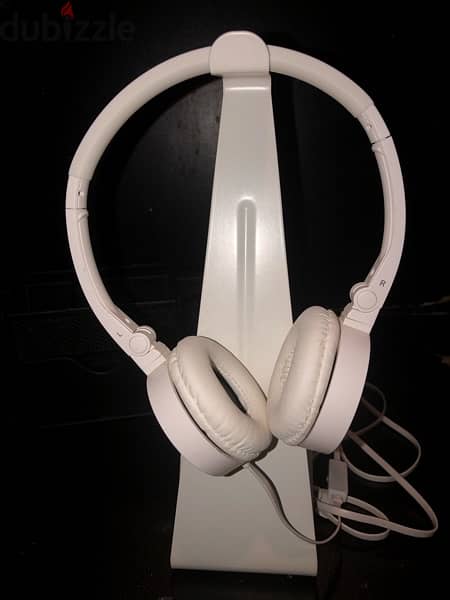 HP Headphones سماعات hp بالسنادة Ikea 2