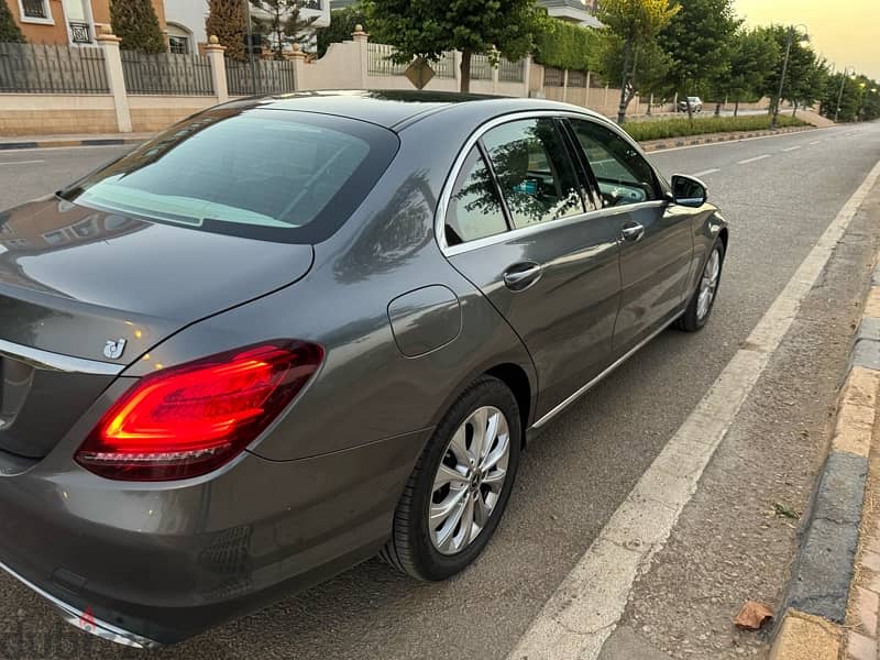 Mercedes-Benz C180 2019 5