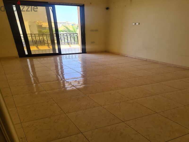 For Rent Apartment 200 M2 First Floor in Compound Sunrise 1