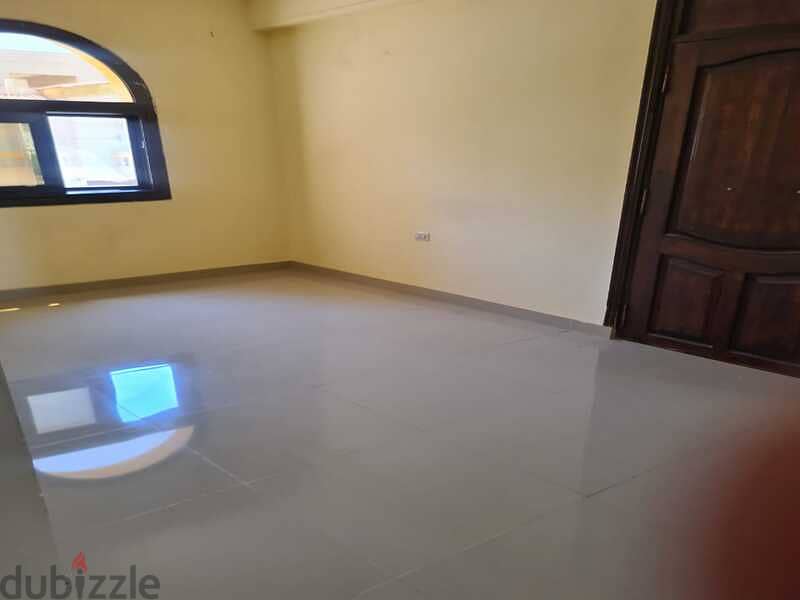 For Rent Apartment 200 M2 First Floor in Compound Sunrise 10