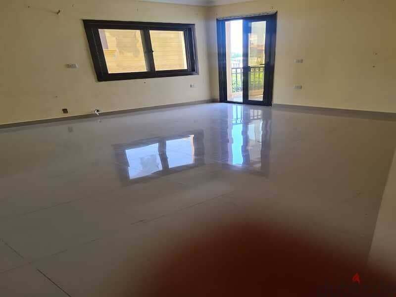 For Rent Apartment 200 M2 First Floor in Compound Sunrise 11