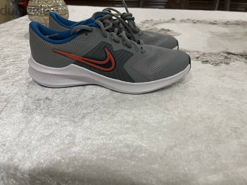 Nike downshifted size 36 1