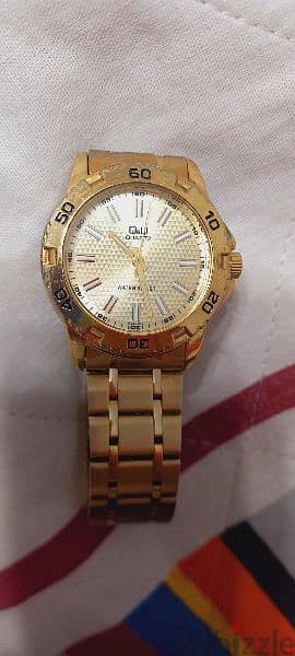 Unisex Golden Original Q&Q watch used in a good condition for sale 3