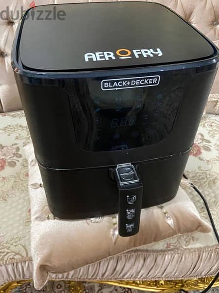 air fryer black and decker  قلايه بدون زيت استعمال خفيف جدا 0