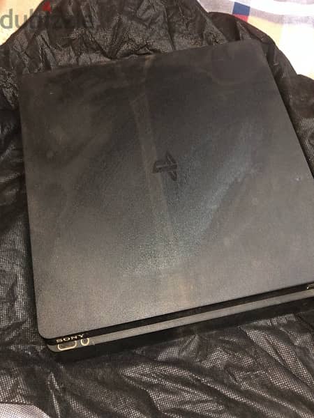 ps4 slim-بلايستيشن ٤ 0