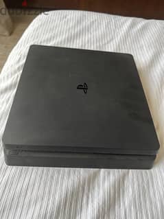 PS4 slim 500GB with one controller