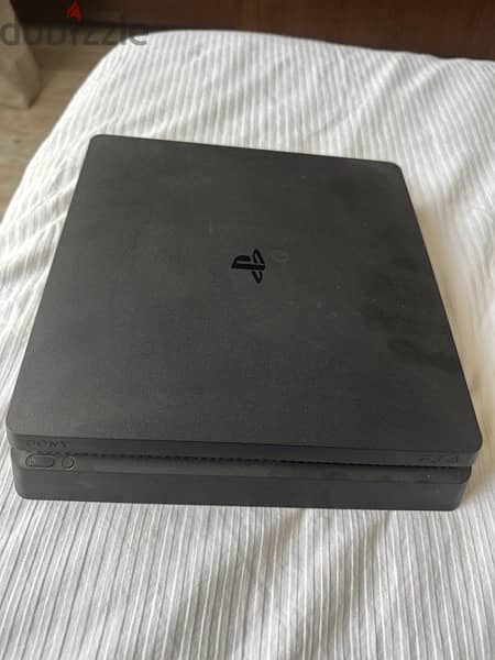 PS4 slim 500GB with one controller 0