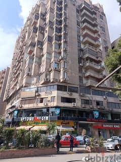 شقه للبيع في ميدان لبنان المهندسين تصلح اداري وسكني علي شارع رئيسي