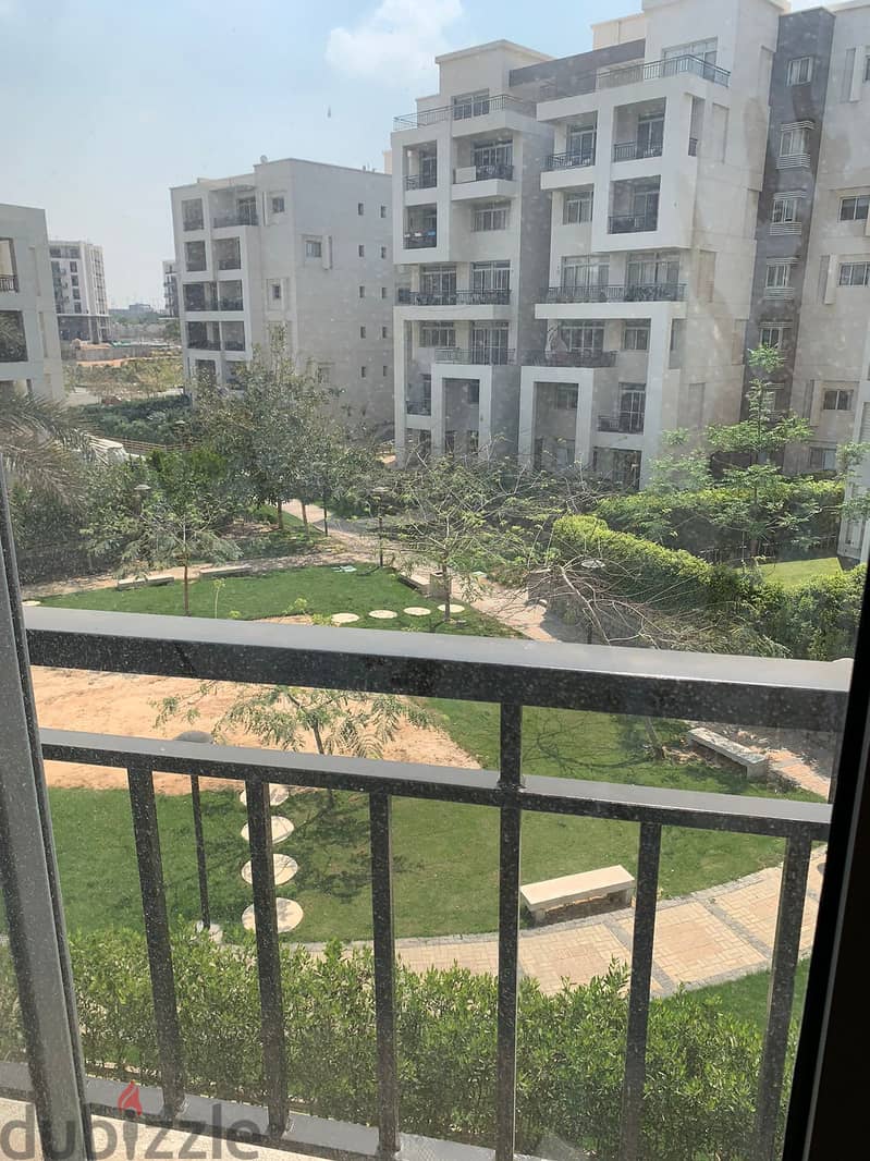 3 bedrooms apartment 200m for rent with AC's , kitchen with Appliances in Cairo festival city شقه 3 غرف للايجار ب كايروفيستيفال سيتي نص مفروش بالاجهزه 0