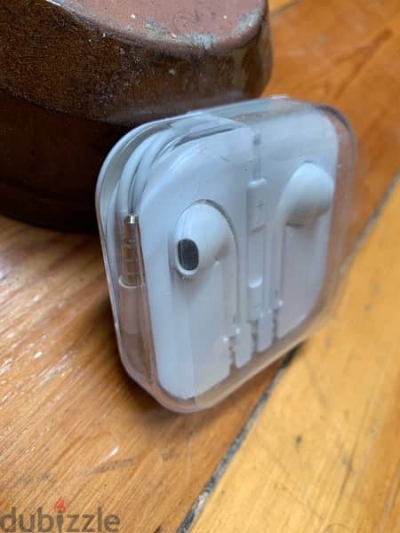 Apple original Headphone aux سماعه ابل اصليه 1