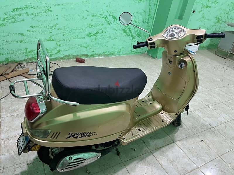 سكوتر بنزين كوري-scooter used 2