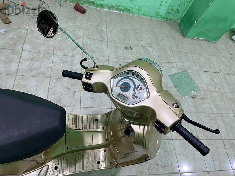 سكوتر بنزين كوري-scooter used 5