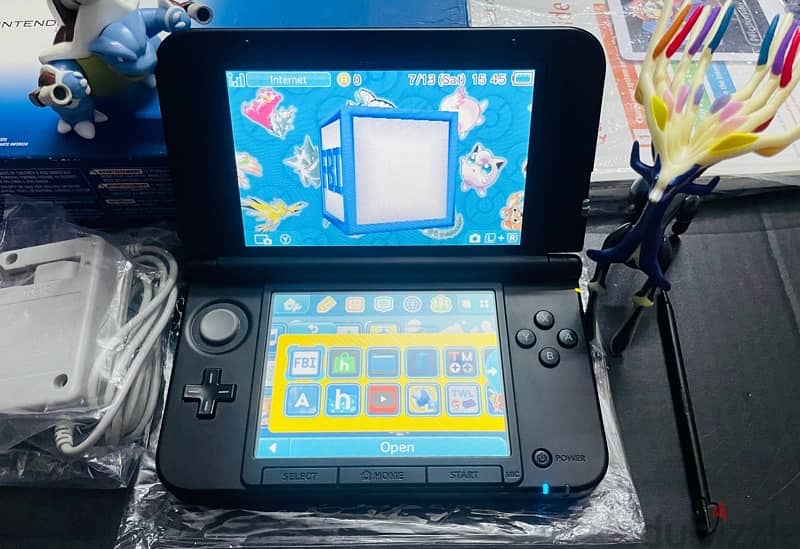 Nintendo 3ds XL (Black X Blue) 8