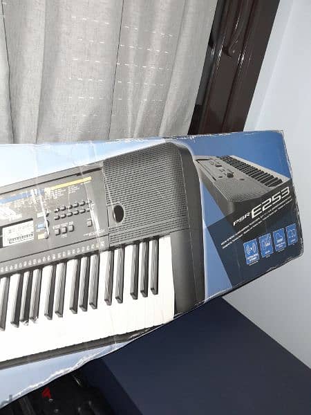 Yamaha org PSR-E253 3