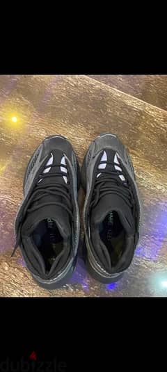 yeezy700