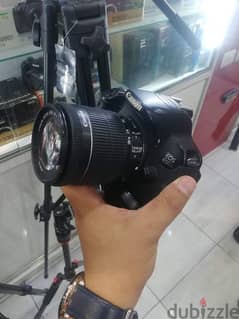 كاميرا Canon 650D للبيع