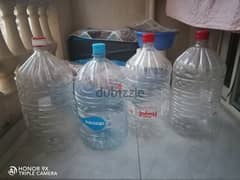 زجاجات مياه معدنية فارغة ١٩ لتر