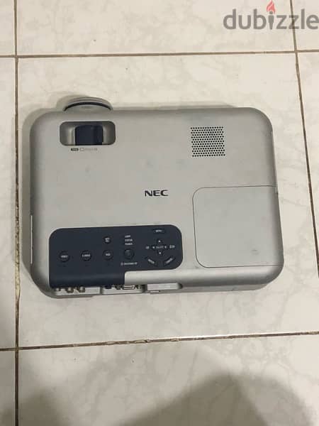 projector nec VT560 0