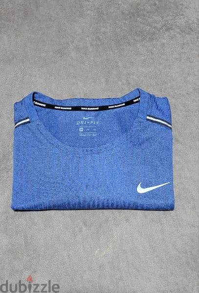 Nike Running t-shirt from USA 3