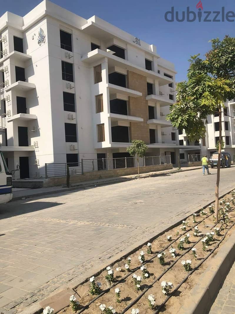 Apartment for sale 210 meters, ready to move with lowest down payment and instalments for the longest period without interest, in Mountain View 4