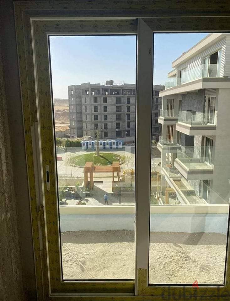 Apartment for sale 200 meters + private garden 169 meters, ready to move with instalments for the longest period, in Mountain View 9