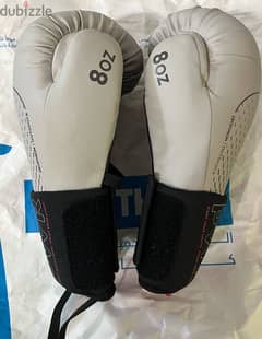 NEW PWR size 80Z boxing gloves 0