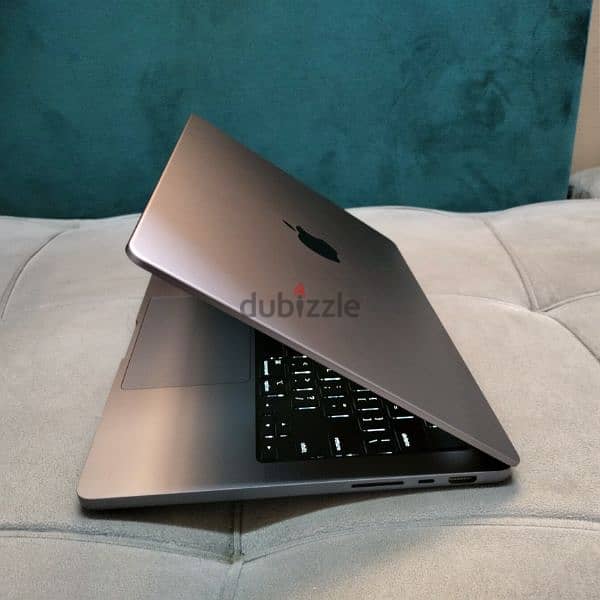 MacBook Pro M2 Max 14-inch (32GB/1T) 2